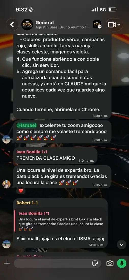 Alumnos comentan la clase en vivo en el grupo